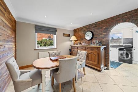 6 bedroom Detached house for sale in Cul De Sac, Stickford, PE22