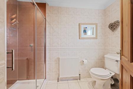 6 bedroom Detached house for sale in Cul De Sac, Stickford, PE22