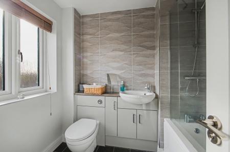 3 bedroom Detached house for sale in Lee Avenue, Coningsby, LN4