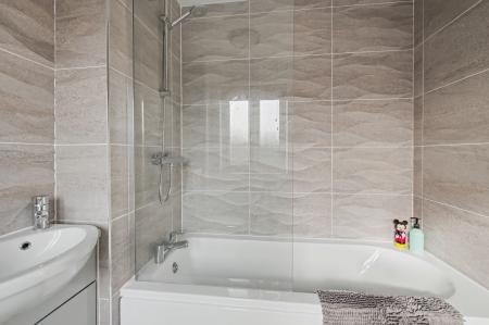 3 bedroom Detached house for sale in Lee Avenue, Coningsby, LN4