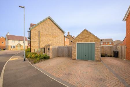 3 bedroom Detached house for sale in Lee Avenue, Coningsby, LN4