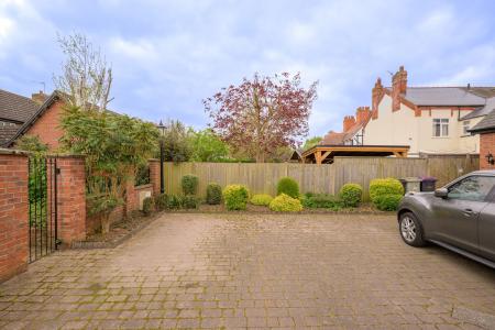 2 bedroom Flat for sale in Tattershall Road, Tattershall House Tattershall Road, LN10