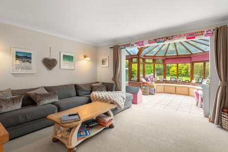 3 bedroom Detached house for sale in New End, Hemingby, LN9