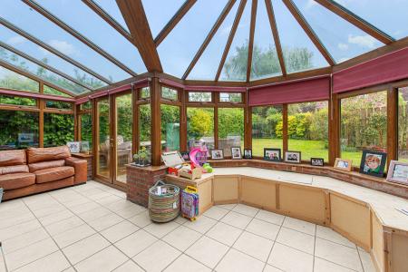 3 bedroom Detached house for sale in New End, Hemingby, LN9