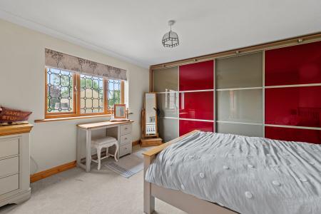 3 bedroom Detached house for sale in New End, Hemingby, LN9