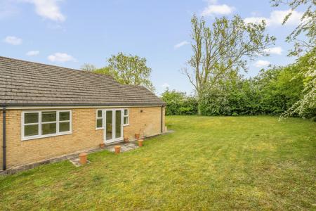 2 bedroom Detached bungalow for sale in Baggaley Drive, Horncastle, LN9