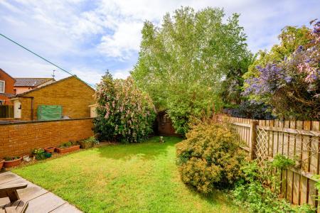 3 bedroom Semi-detached house for sale in College Park, Horncastle, LN9