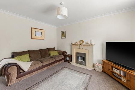 3 bedroom Semi-detached house for sale in College Park, Horncastle, LN9