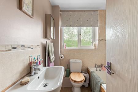 3 bedroom Semi-detached house for sale in College Park, Horncastle, LN9