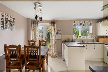 3 bedroom Semi-detached house for sale in College Park, Horncastle, LN9