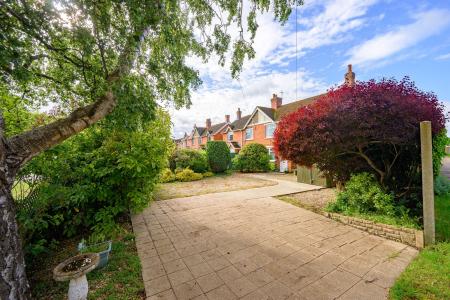3 bedroom Semi-detached house for sale in Hundleby Road, Spilsby, PE23