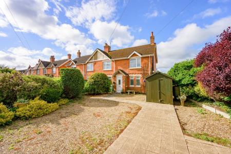 3 bedroom Semi-detached house for sale in Hundleby Road, Spilsby, PE23