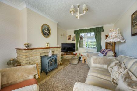 3 bedroom Semi-detached house for sale in Hundleby Road, Spilsby, PE23