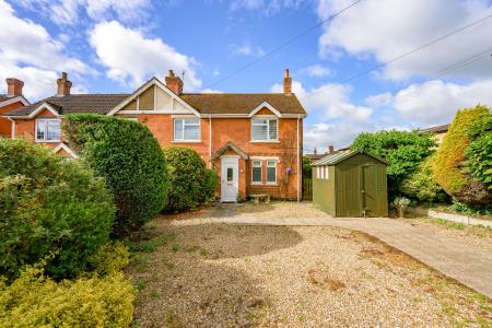 3 bedroom Semi-detached house for sale in Hundleby Road, Spilsby, PE23