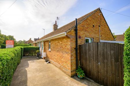 2 bedroom Semi-detached bungalow for sale in Woodlands Avenue, Spilsby, PE23