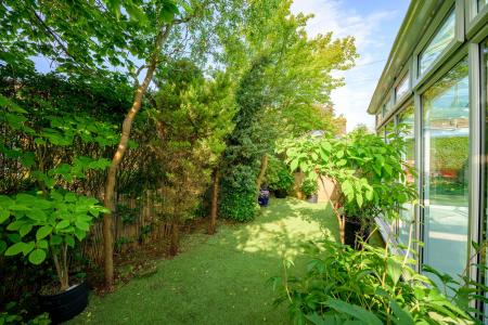 2 bedroom Semi-detached bungalow for sale in Woodlands Avenue, Spilsby, PE23