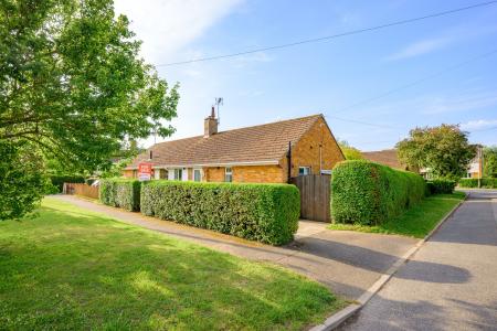 2 bedroom Semi-detached bungalow for sale in Woodlands Avenue, Spilsby, PE23