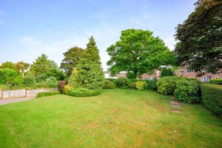 3 bedroom Detached bungalow for sale in High Street, Hagworthingham, PE23