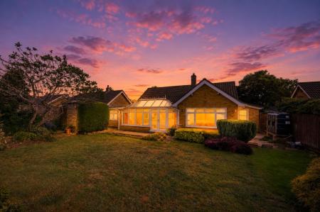 3 bedroom Detached bungalow for sale in High Street, Hagworthingham, PE23