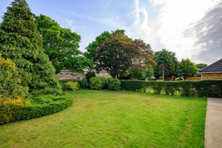 3 bedroom Detached bungalow for sale in High Street, Hagworthingham, PE23