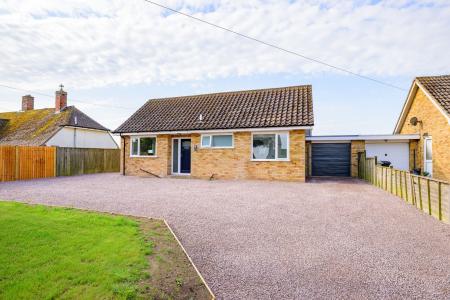 3 bedroom Detached bungalow for sale in High Street, Hagworthingham, PE23