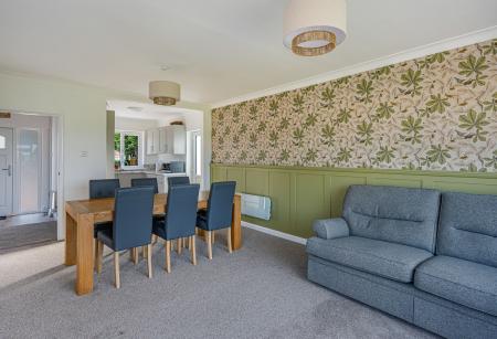 3 bedroom Detached bungalow for sale in High Street, Hagworthingham, PE23