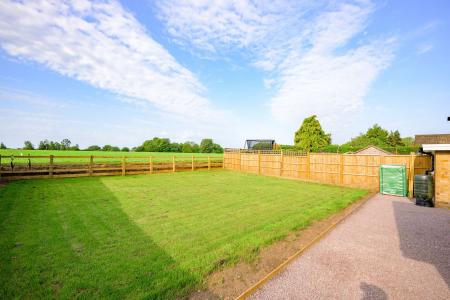 3 bedroom Detached bungalow for sale in High Street, Hagworthingham, PE23