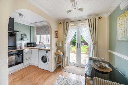 2 bedroom Semi-detached house for sale in College Close, Horncastle, LN9