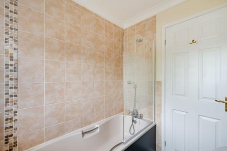 2 bedroom Semi-detached house for sale in College Close, Horncastle, LN9