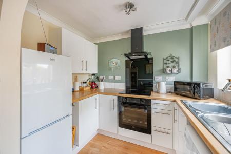 2 bedroom Semi-detached house for sale in College Close, Horncastle, LN9
