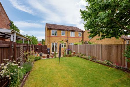 2 bedroom Semi-detached house for sale in College Close, Horncastle, LN9