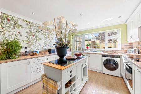 3 bedroom Detached bungalow for sale in My Desire, 10 Station Road, Halton Holegate, Spilsby, PE23 5PB