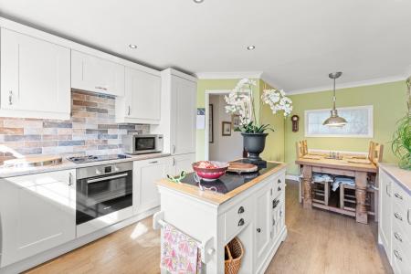 3 bedroom Detached bungalow for sale in My Desire, 10 Station Road, Halton Holegate, Spilsby, PE23 5PB