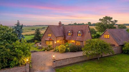 4 bedroom Detached house for sale in Chalkpit Lane, Candlesby, PE23