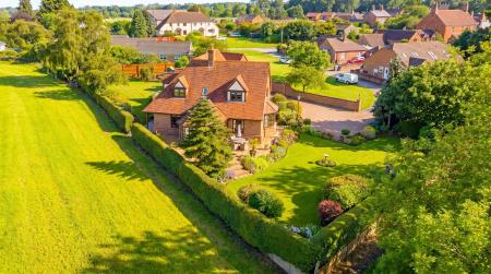 4 bedroom Detached house for sale in Chalkpit Lane, Candlesby, PE23