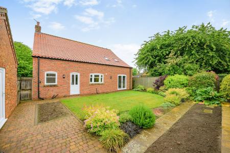 3 bedroom Detached house for sale in South Road, Tetford, LN9