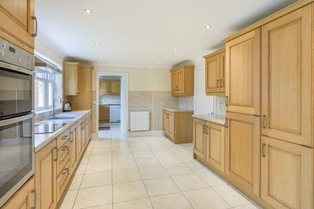 3 bedroom Detached house for sale in South Road, Tetford, LN9
