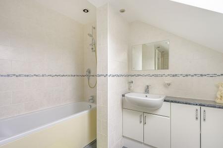 3 bedroom Detached house for sale in South Road, Tetford, LN9