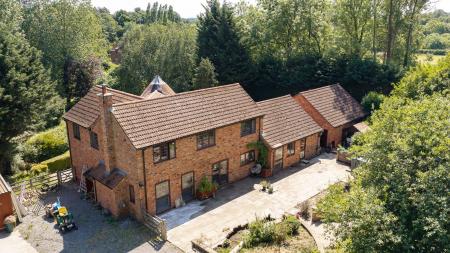5 bedroom Detached house for sale in Church Lane, Hagworthingham, PE23