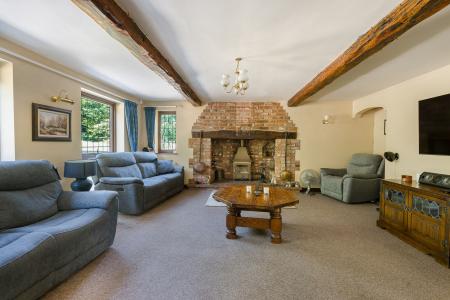 5 bedroom Detached house for sale in Church Lane, Hagworthingham, PE23