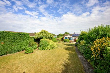 2 bedroom Detached bungalow for sale in Hemingby Way, Horncastle, LN9