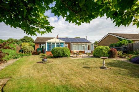 2 bedroom Detached bungalow for sale in Hemingby Way, Horncastle, LN9