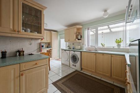 2 bedroom Detached bungalow for sale in Hemingby Way, Horncastle, LN9