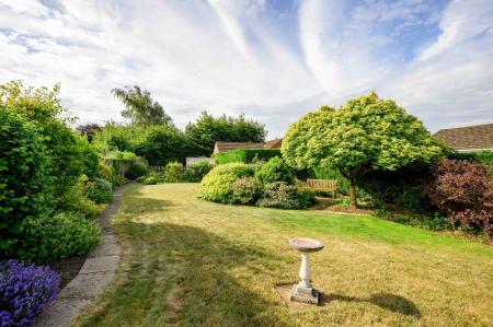 2 bedroom Detached bungalow for sale in Hemingby Way, Horncastle, LN9