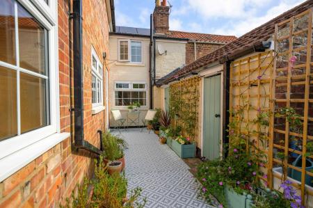 3 bedroom Semi-detached house for sale in Station Road, Firsby, PE23