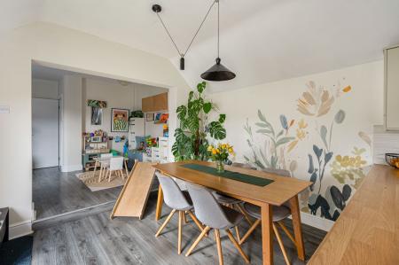 3 bedroom End of terrace house for sale in Main Road, Hundleby, PE23
