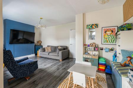 3 bedroom End of terrace house for sale in Main Road, Hundleby, PE23
