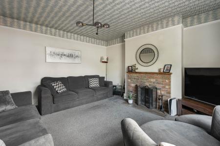 3 bedroom End of terrace house for sale in Main Road, Hundleby, PE23