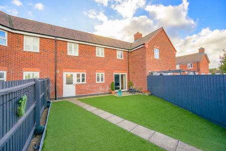 3 bedroom Terraced House for sale in Granary Close, Spilsby, PE23