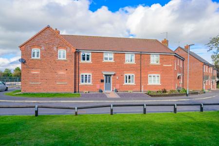 3 bedroom Terraced House for sale in Granary Close, Spilsby, PE23